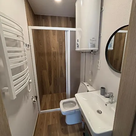 Vieno Kambario Apartamentai Monciskese - 600 M Iki Juros *